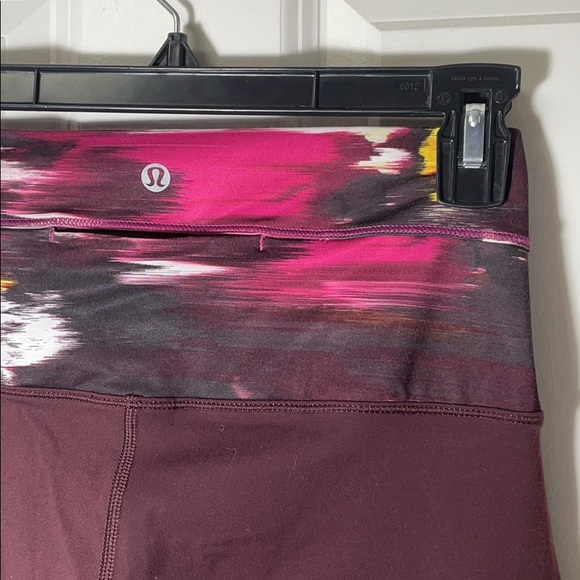 Lululemon Wunder Under Crop Hi-Rise SE Leggings - Picture 7 of 9